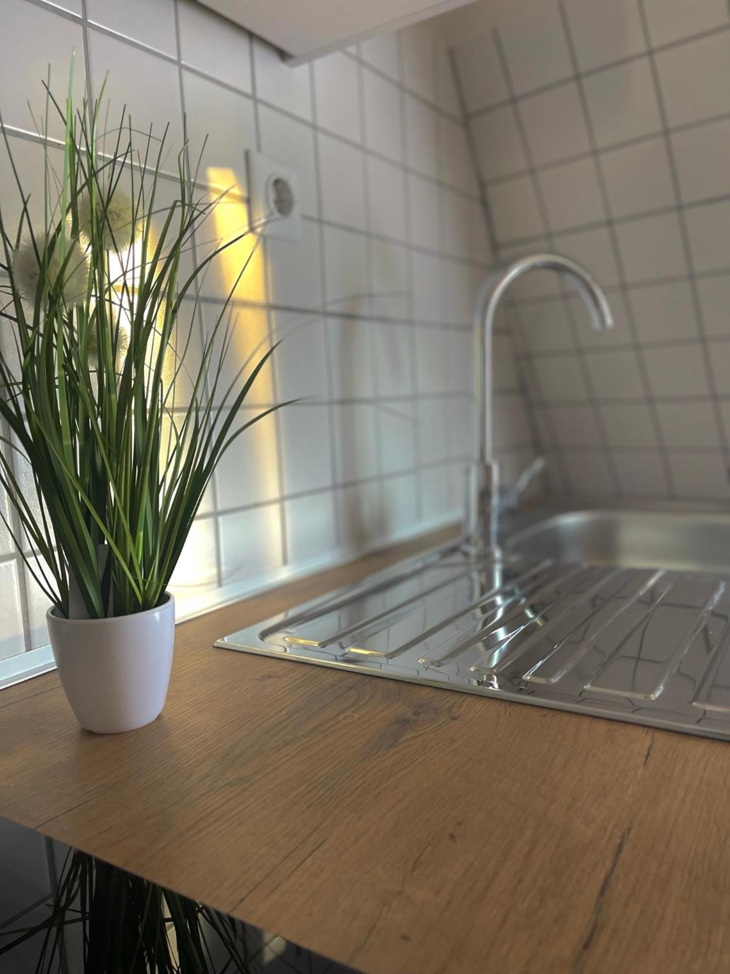City Apartment, Ferienwohnung 3 Zkdb, Balkon, Dachgeschoss, Naehe Duesseldorf Krefeld Zewnętrze zdjęcie