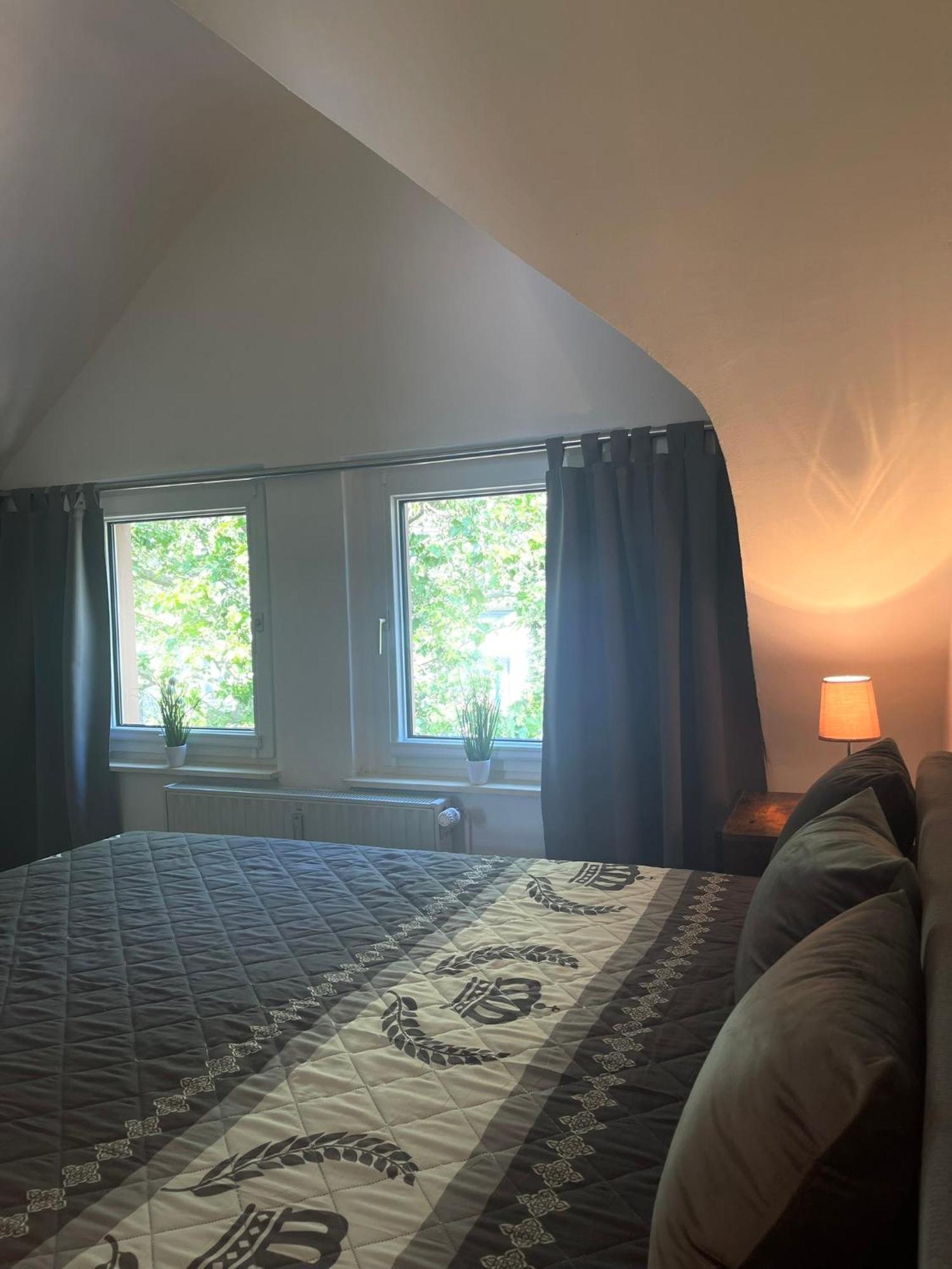 City Apartment, Ferienwohnung 3 Zkdb, Balkon, Dachgeschoss, Naehe Duesseldorf Krefeld Zewnętrze zdjęcie